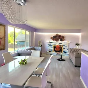 Private Single In A House Richmond