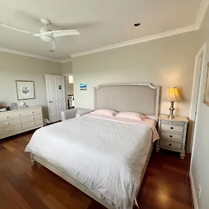 Lucky Room, A Comfortable Bedroom With Private Bathroom Close To Yvr Richmond